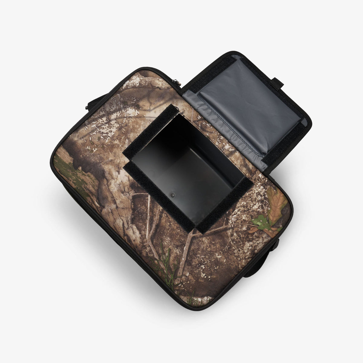 realtree-apx-hlc-28-can-bag-c2 00064354-O3-2025.jpg