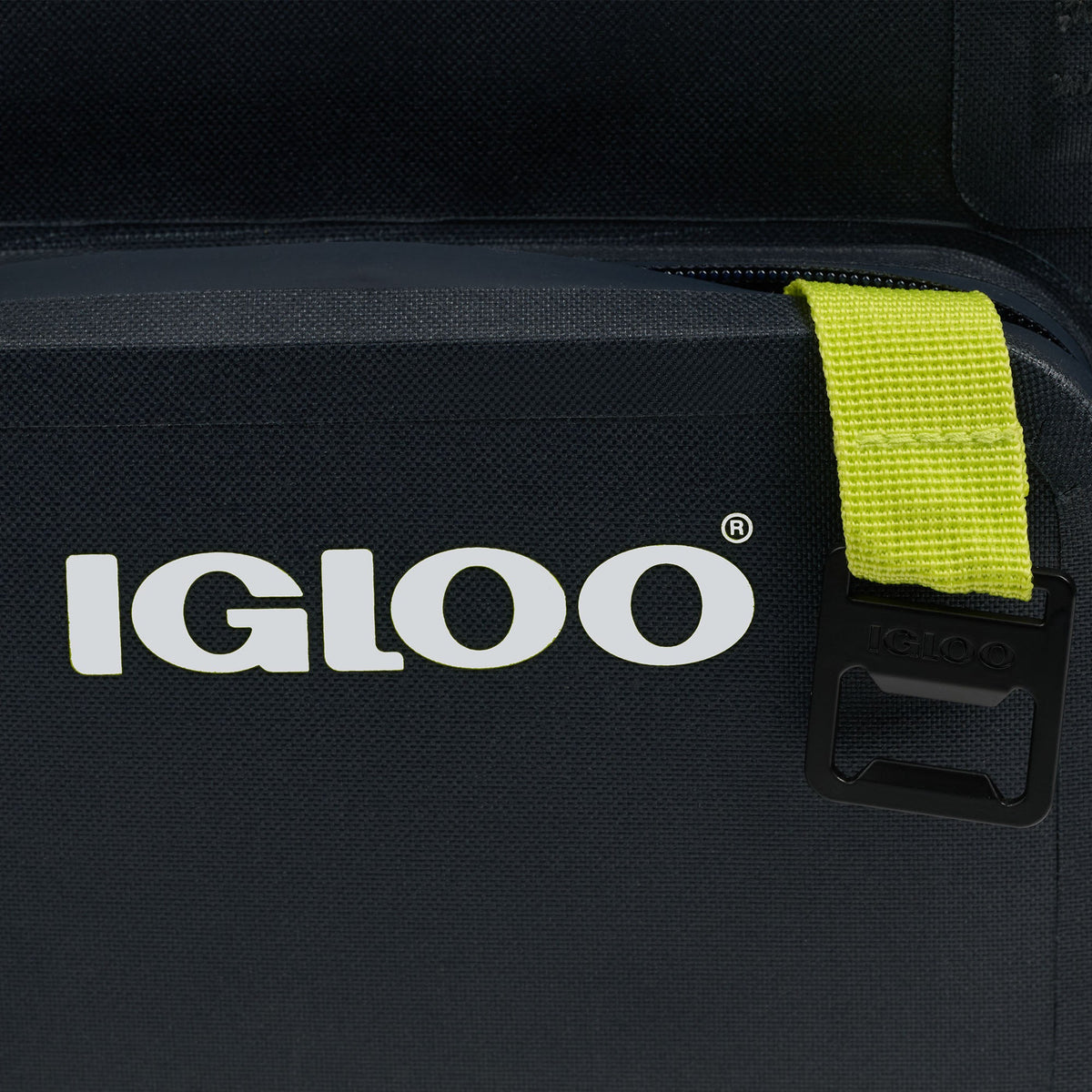 trailmate-18-can-cooler-bag-d6 00066772-BO.jpg