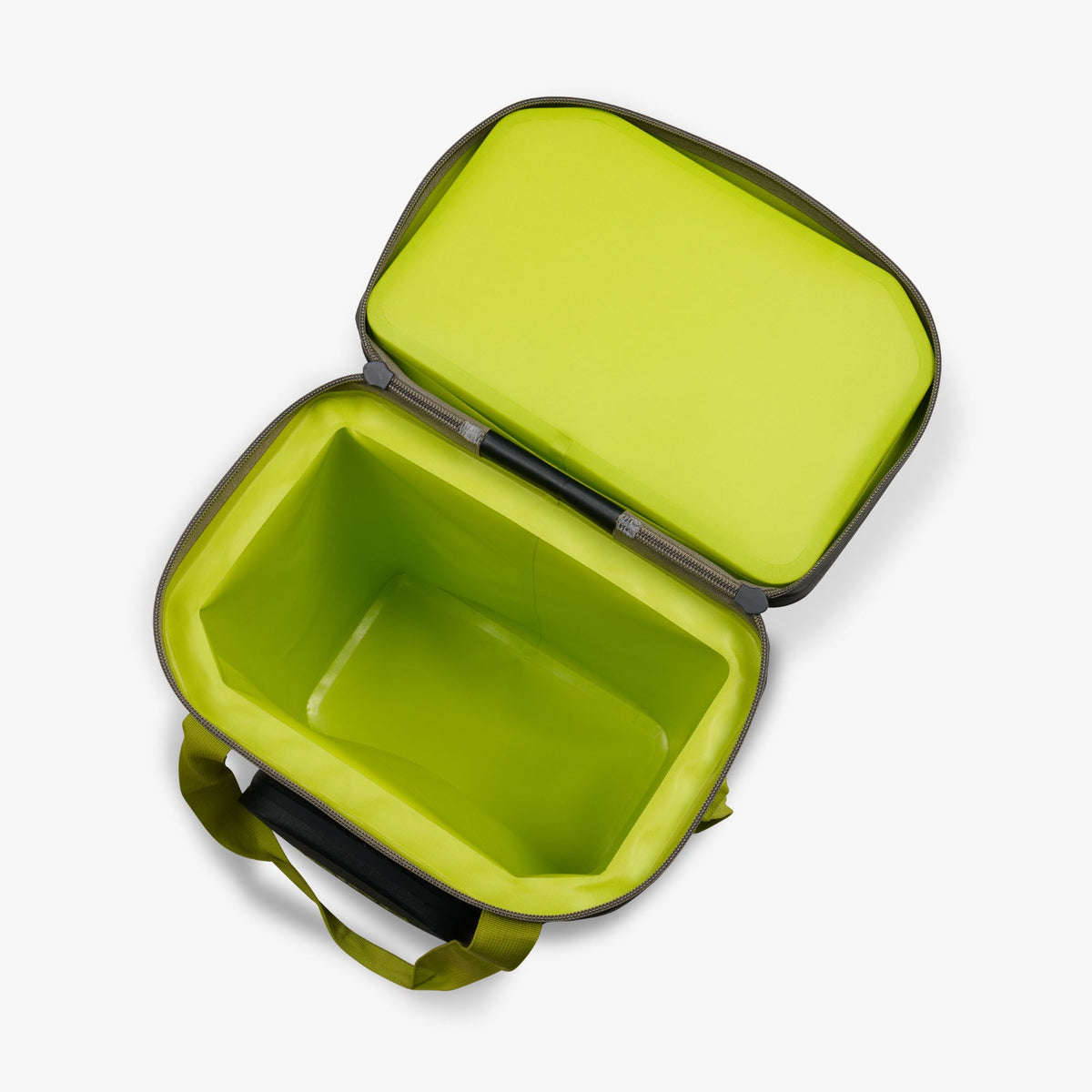 trailmate-32-can-backpack-o4 00066774-O2.jpg